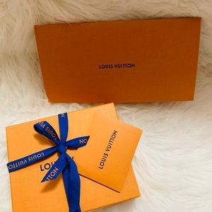 LV fushia 6 key holder